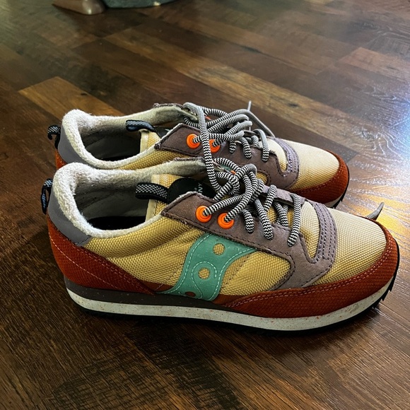 Saucony shoes - Picture 1 of 2